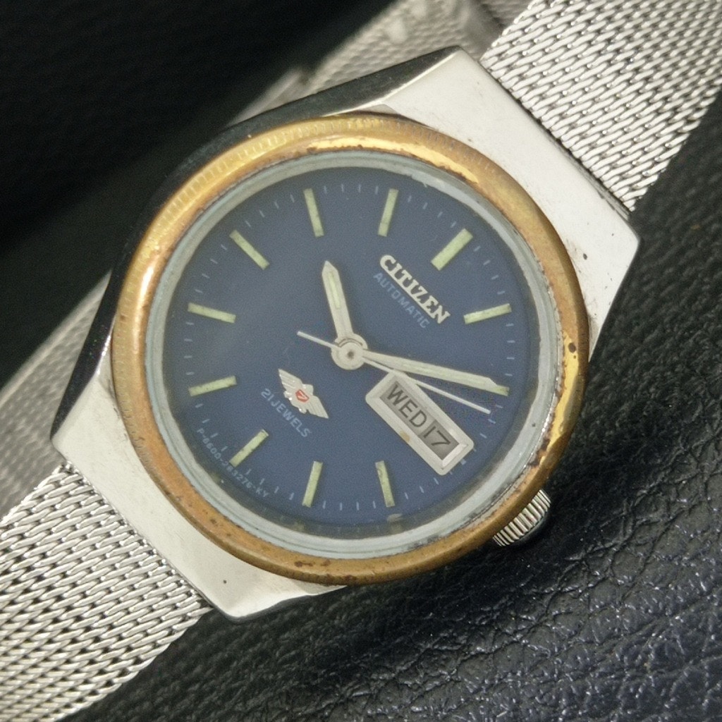 Vintage 1984 Citizen Automatic Womans Silver Watch WDaydate  Blue Accents
